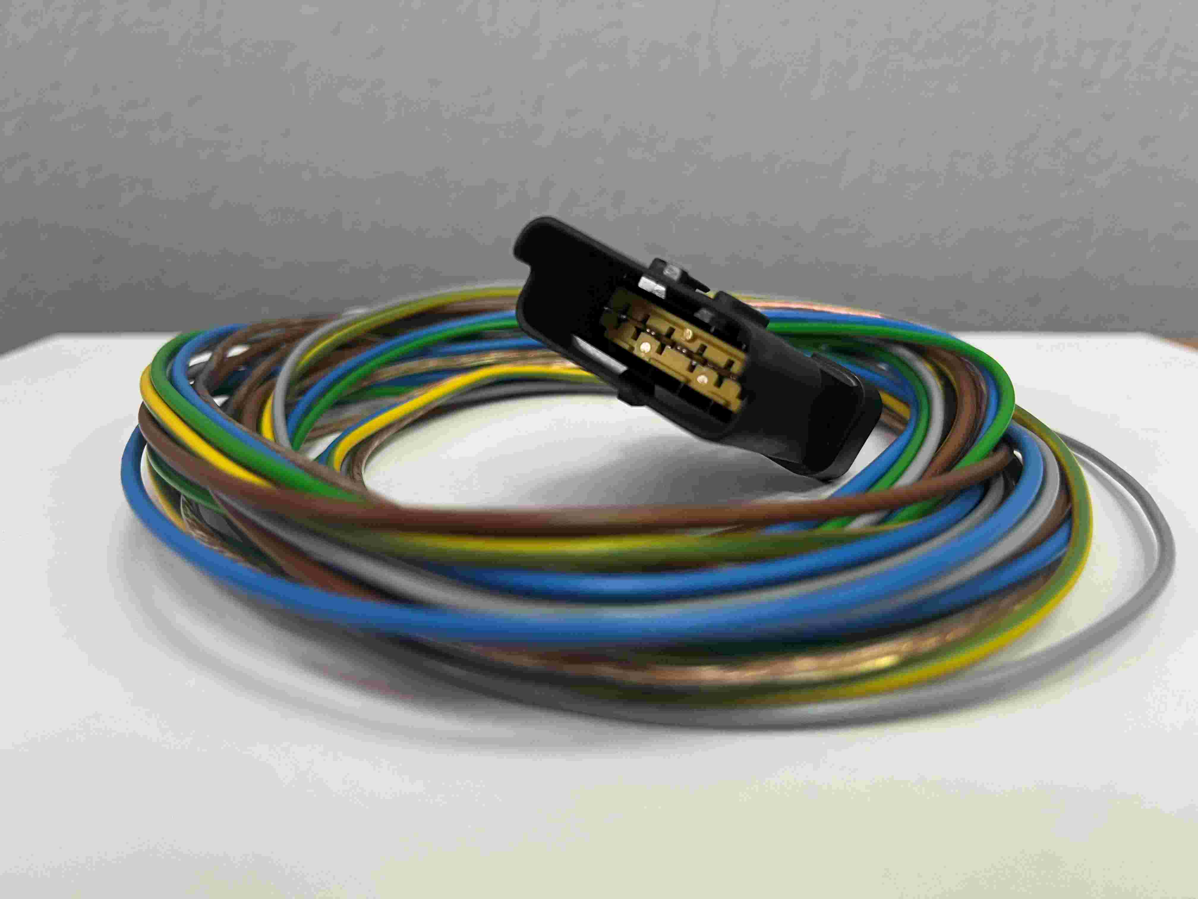 Комплект кабелей универсальный VETUS MPUB01 2 м тип B для прочих двигателей